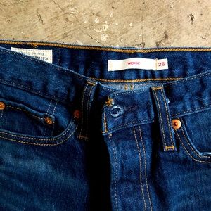 Levis wedgie jeans